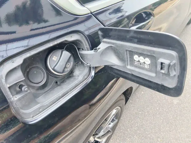 BMW 3 Series — Фото автомобиля 12
