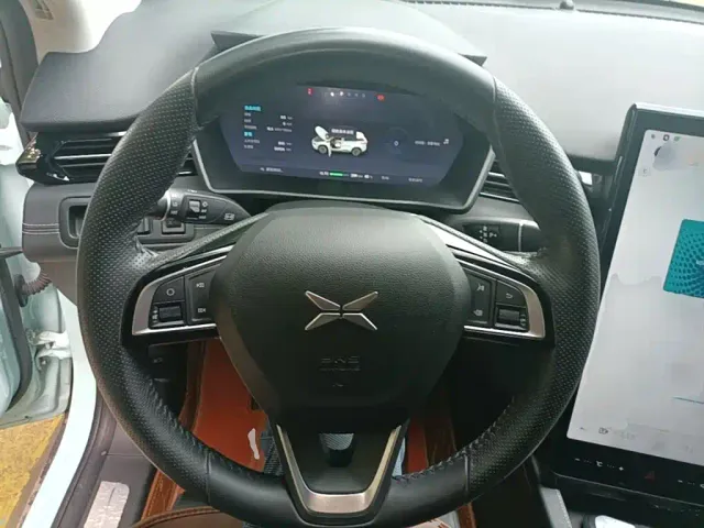 Xpeng G3 — Фото автомобиля 10