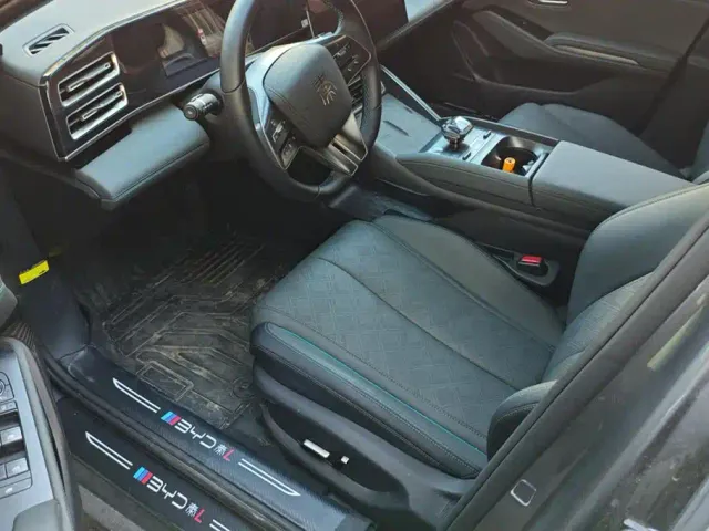 BYD Qin L — Фото автомобиля 9