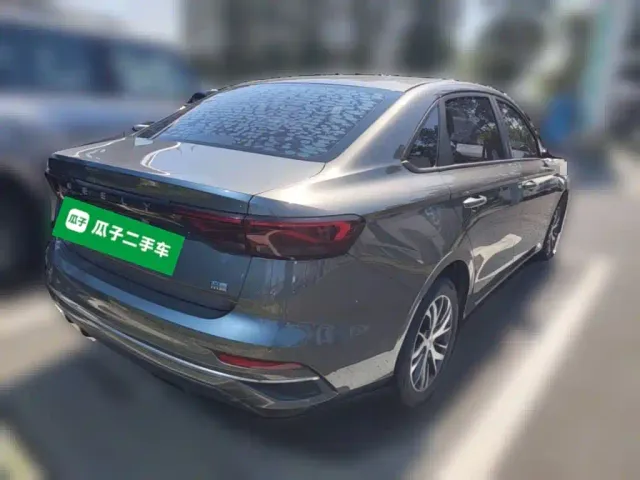 Geely Emgrand — Фото автомобиля 9