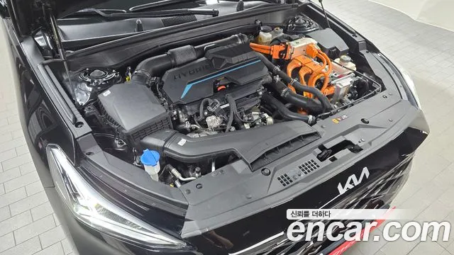 Kia K8 Hybrid — Фото автомобиля 9