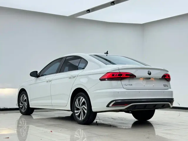 Volkswagen Bora — Фото автомобиля 12