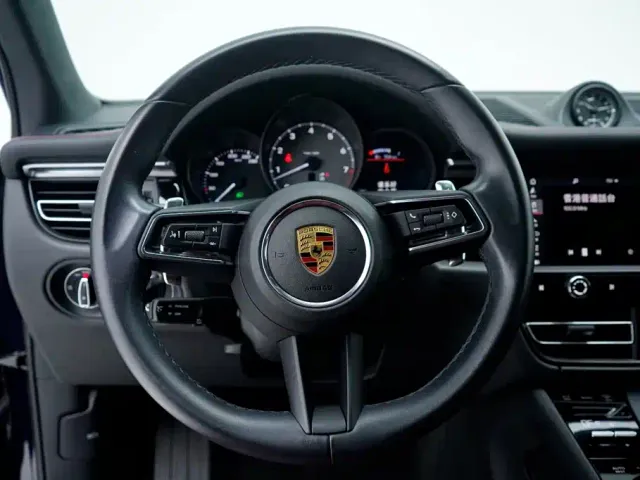 Porsche Macan — Фото автомобиля 16