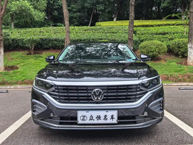 Volkswagen Passat — Фото автомобиля 2