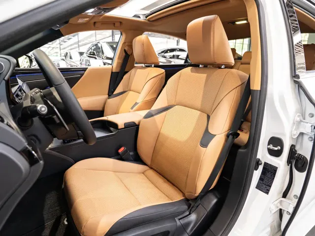 Lexus ES — Фото автомобиля 11