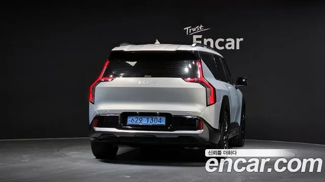 Kia EV9 — Фото автомобиля 4