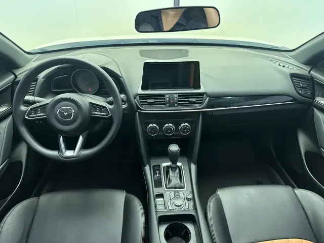 Mazda CX-4 — Фото автомобиля 7