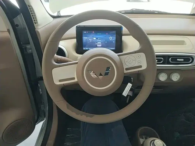 Wuling Hongguang Mini EV — Фото автомобиля 10