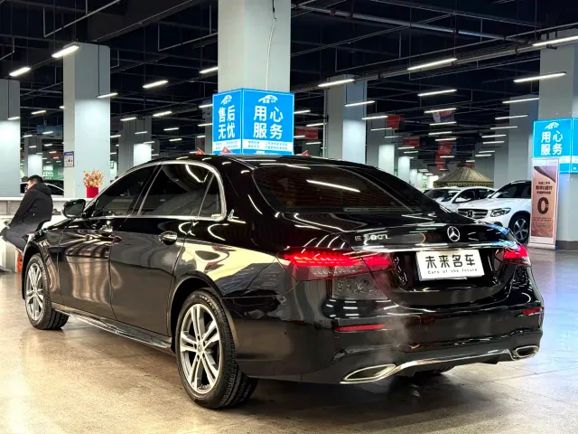 Mercedes-Benz E-Class — Фото автомобиля 16