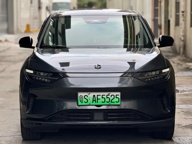Leapmotor C11 — Фото автомобиля 2