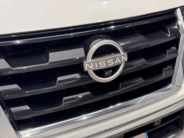 Nissan Patrol — Фото автомобиля 4