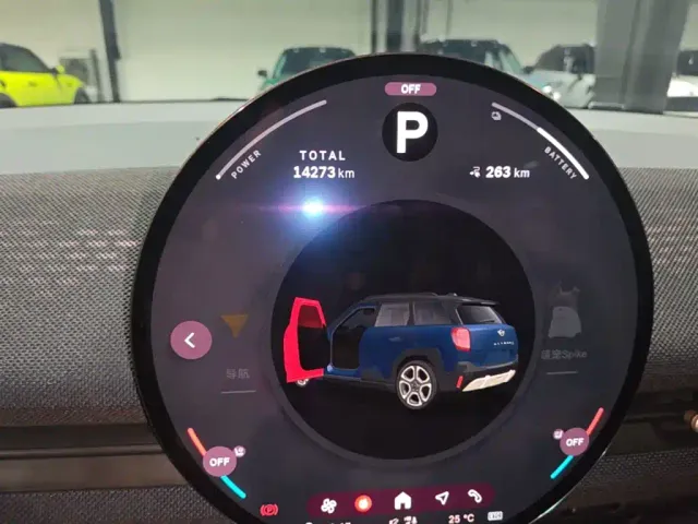 MINI Electric MINI ACEMAN — Фото автомобиля 11