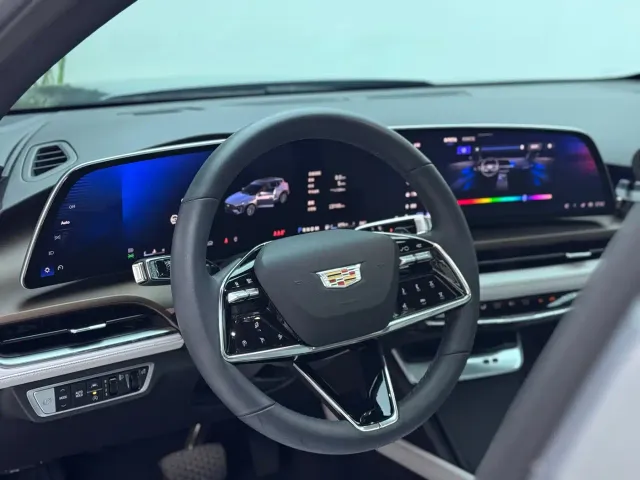 Cadillac Cadillac GT4 2023 25T Luxury Edition — Фото автомобиля 16