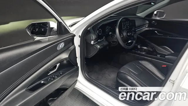 Hyundai AVANTE Новый Avante (CN7) — Фото автомобиля 10