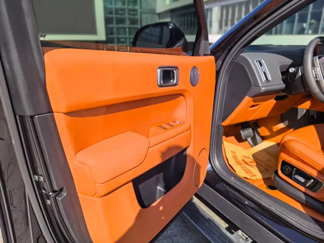 Li Auto L7 — Фото автомобиля 18