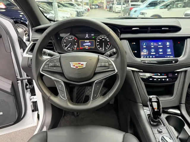 Cadillac XT5 — Фото автомобиля 16