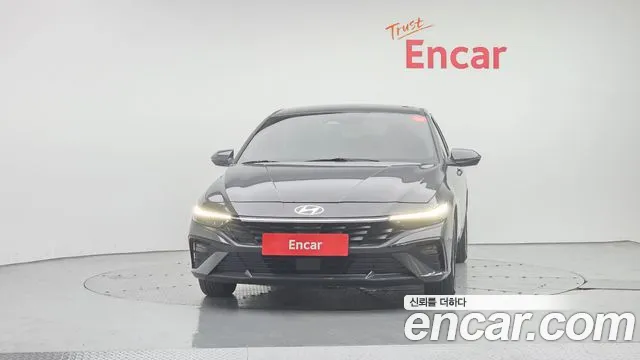 Hyundai Avante CN7 — Фото автомобиля 3