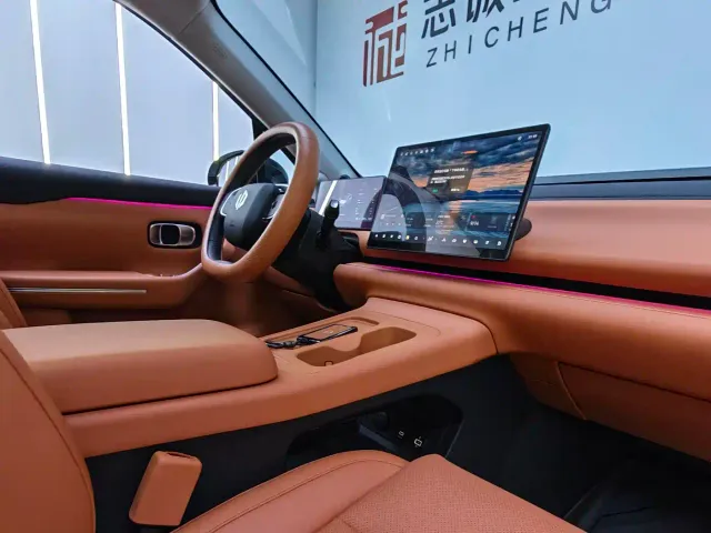 Leapmotor C10 — Фото автомобиля 16