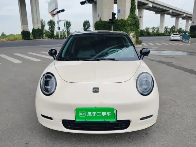 JAC Yiwei 3 — Фото автомобиля 2