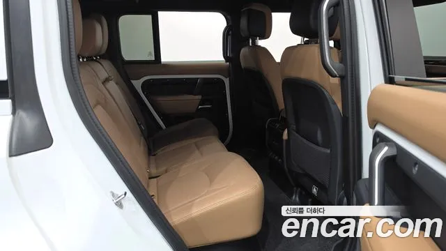 Land Rover Defender L663 — Фото автомобиля 17
