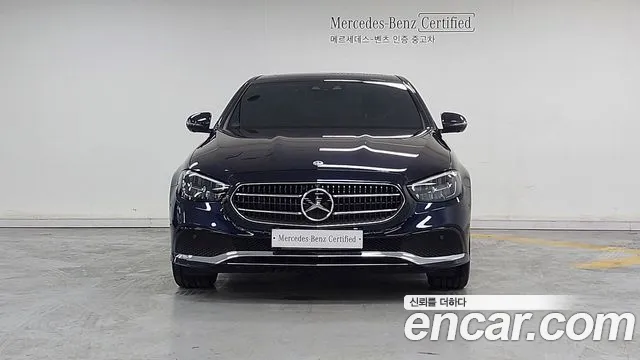 Mercedes-Benz E-Class — Фото автомобиля 3