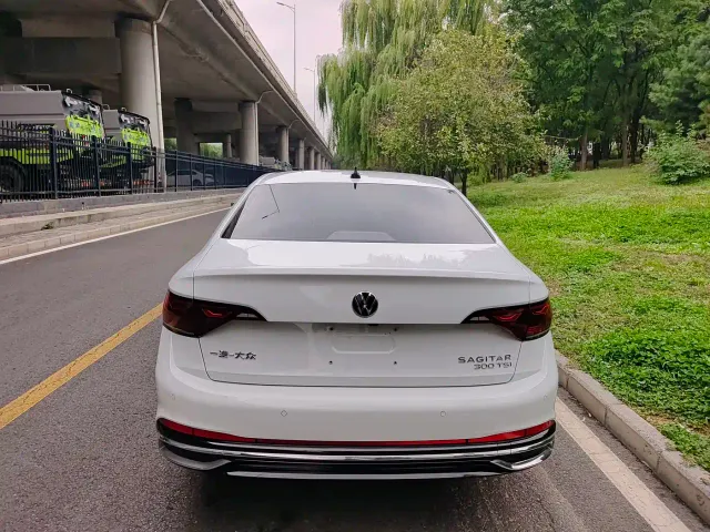 Volkswagen Sagitar — Фото автомобиля 5