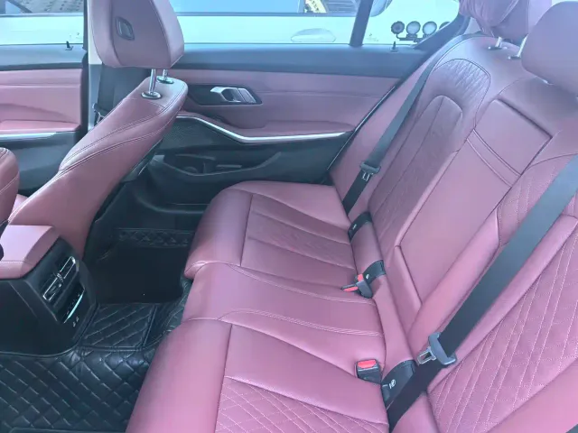BMW 3 Series — Фото автомобиля 13