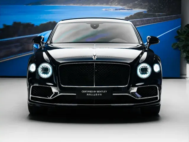 Bentley Flying Spur — Фото автомобиля 3
