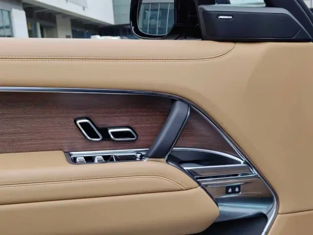 Land Rover Range Rover — Фото автомобиля 13
