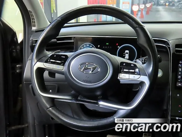 Hyundai Tucson Tucson (NX4) Бензин 1.6 турбо 2WD — Фото автомобиля 9