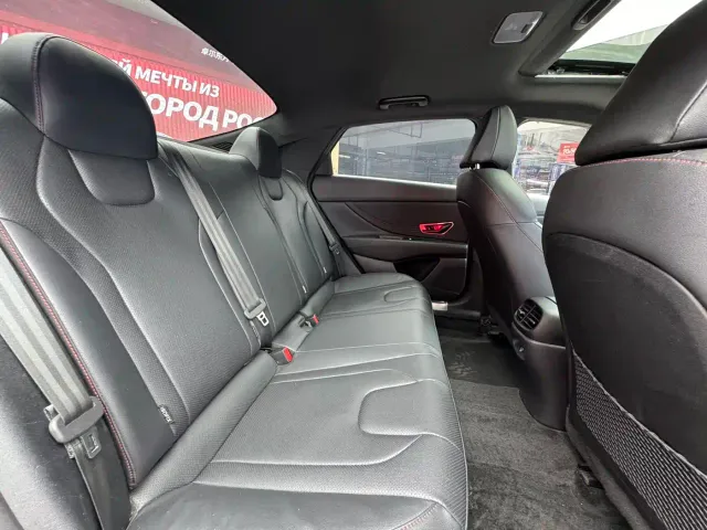 Hyundai Elantra — Фото автомобиля 19
