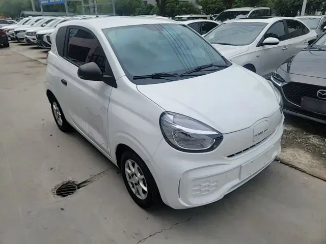 Roewe Clever — Фото автомобиля 3