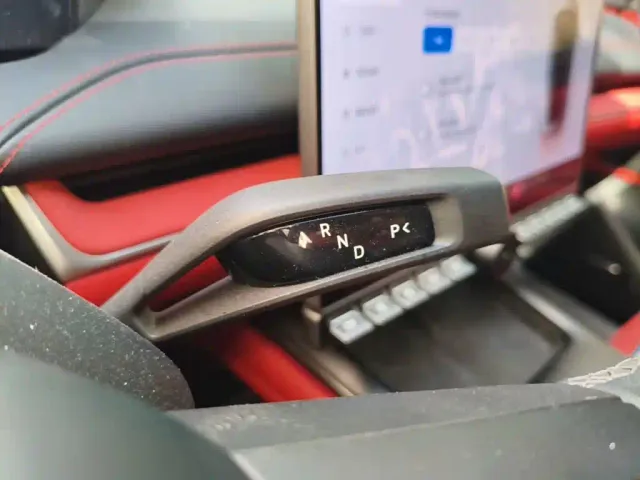 Xiaomi SU7 — Фото автомобиля 13