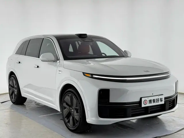 Li Auto L7 — Фото автомобиля 3