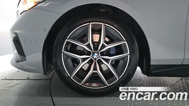 BMW 5-Series — Фото автомобиля 4