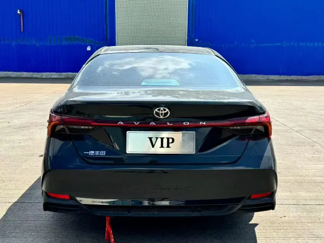 Toyota Avalon — Фото автомобиля 4