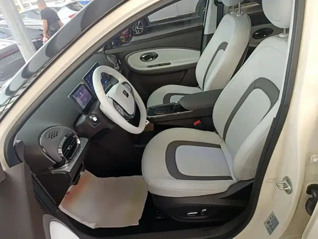 JAC Yiwei 3 — Фото автомобиля 14