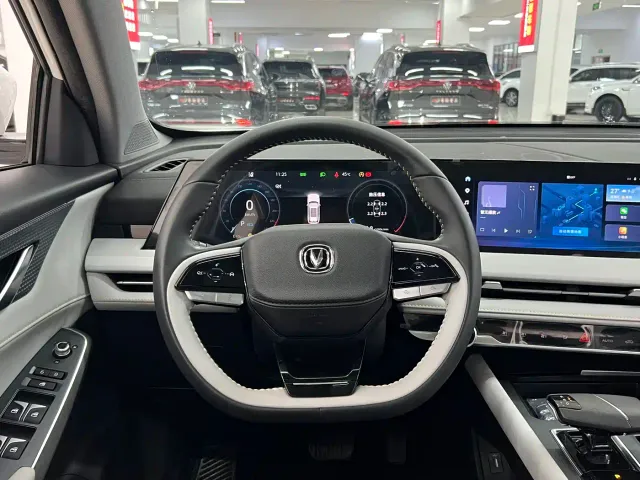Changan CS75 Plus — Фото автомобиля 6