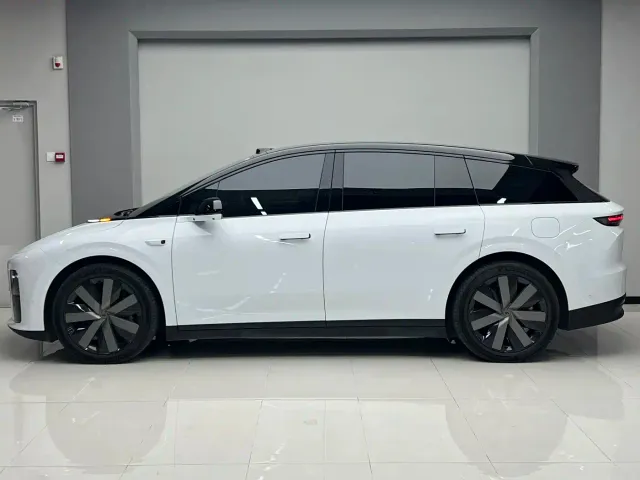 Li Auto i6 — Фото автомобиля 18