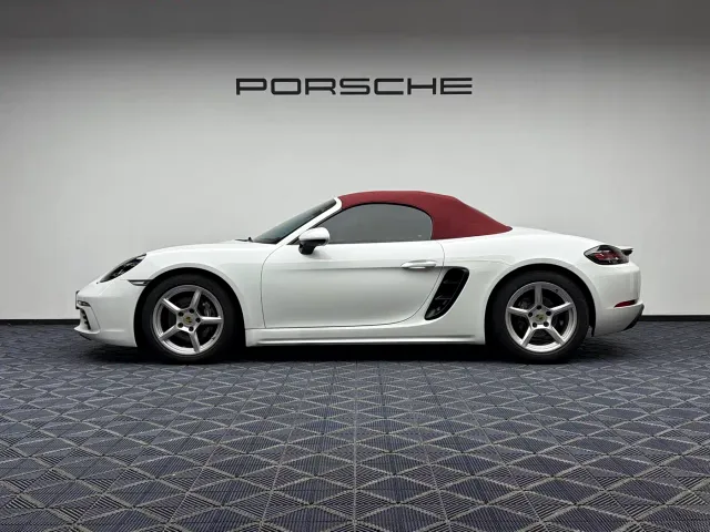 Porsche 718 — Фото автомобиля 3