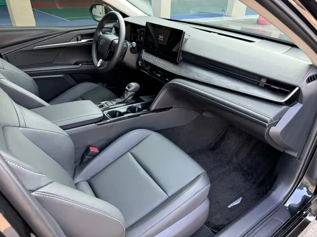 Toyota Camry — Фото автомобиля 11