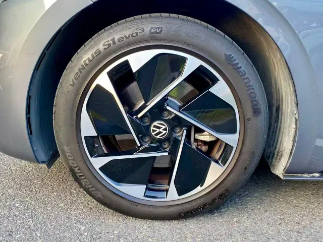 Volkswagen ID.3 — Фото автомобиля 10