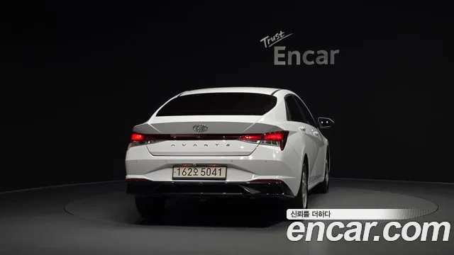 Hyundai AVANTE Avante (CN7) — Фото автомобиля 4