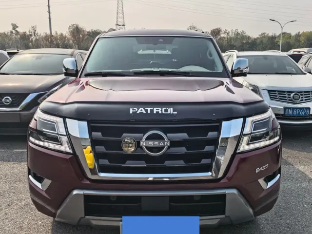 Nissan Patrol — Фото автомобиля 2