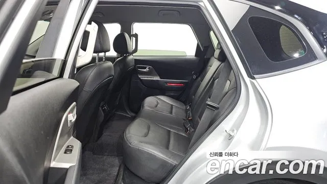 Kia Niro — Фото автомобиля 11