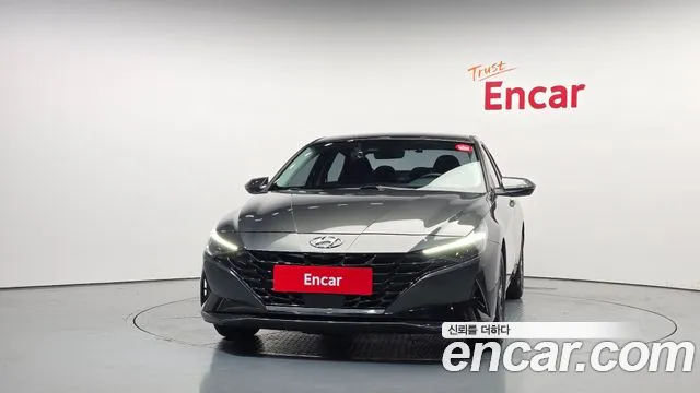 Hyundai AVANTE Avante (CN7) — Фото автомобиля 3