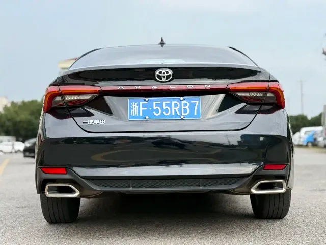 Toyota Avalon — Фото автомобиля 5