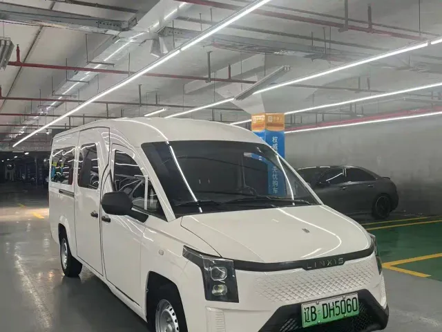 Linxys Ling Shi Golden Warehouse — Фото автомобиля 2