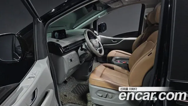 Hyundai Staria Staria 4WD Lounge 9 мест — Фото автомобиля 11