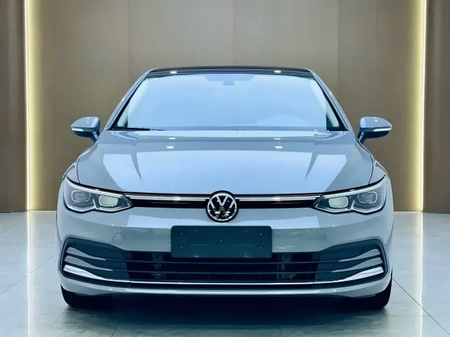 Volkswagen Golf — Фото автомобиля 2